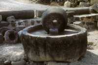 78 Meule (tournée par un âne)