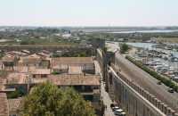 12 Rempart vu de la tour de Constance