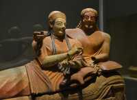 067 Sarcophage des époux (± 525) Terre cuite