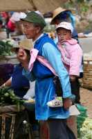 13 Grand mère & enfant