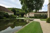 25 Bassin - Logement des abbés commendataires & pigeonnier