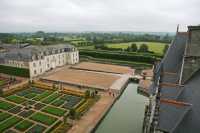 23 Bassin vu du donjon