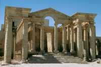 743 Hatra, temple