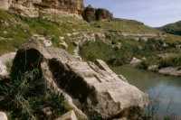 677 Bavian, bloc portant un personnage