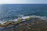 63 La mer au pied du rempart