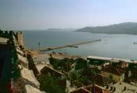 224 Port dominé par une forteresse byzantine