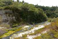 088 Ruisseau à la sortie du lac