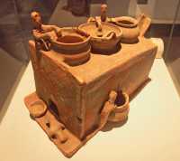 44 Cuisine poterie (Han Est 25-220)