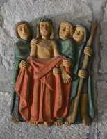 49 Jésus est dépouillé de ses vêtements (Chemin de croix)