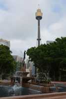 04 Fontaine et tour de Sidney