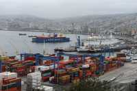 64 Containers & port