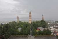 05 Les trois pagodes vues de la tour de a cloche