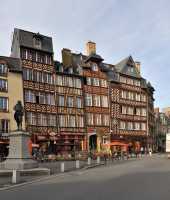 07 Place du Champ Jacquet