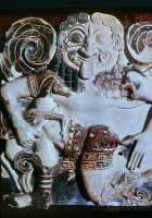 392 Gorgone de temple d'Athéna