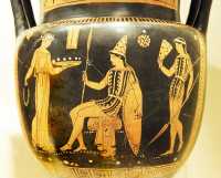 148 Cratère - Femme et guerriers samnites (Apulie ± 370)