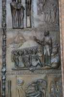 014 Jésus annonce l'Evangile - Porte de bronze de la basilique de Nazareth