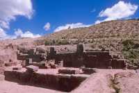 251 Tiahuanaco - Pyramide de l’Acapana (180 x 140 m)