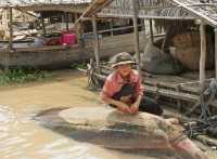 11-Jeune fille calfatant