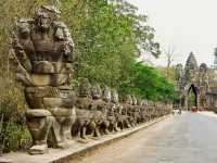 28-54 bons Yakshas *