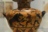059 Chasse d'une lionne - Vase à transporter l'eau (± 515) Terre cuite à figures noires