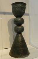 024 Support de chaudron - Bronze martelé (± 660) Tombe Regolini-Galassi