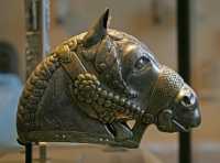 190 - Cheval - Argent doré - Région de Kerman, Iran 4°s ap.JC. *