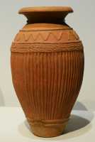 071 Jarre cannelée - Frises d'animaux (± 590)