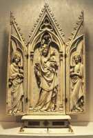 26 Ivoire - Couronnement de la Vierge (Cologne 1340±)