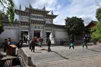 01 Entrée du palais