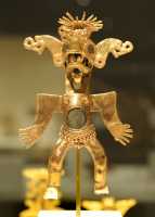 145 Pendentif - Personnages à tête de crocodile - Costa Rica Chiriqui (11°-16°s)