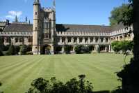 25 - Magdalen, Cloître
