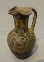 025 Cruche produite à Cumes (± 700) Tumulus de Montetosto