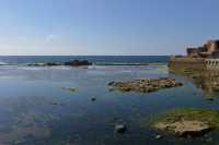 57 La mer au pied du rempart