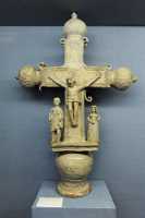 08 Croix de carrefour en terre cuite (Jacques-Sébastien Talbot - 1769-1841)