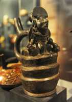 84 Bouteille Sacrificateur - Moche (450-550)