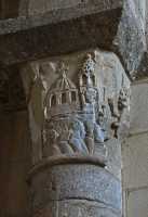 25 Chapiteau de l'Eglise (Benoît est dans sa grotte; le diable casse la corde avec laquelle un moine lui descend son repas)