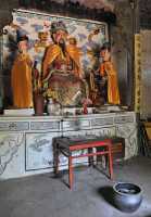 49 Divinités locales