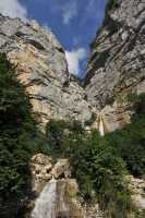 084 Route des Ecouges au Nord du col de Romeyère - Chute d'eau