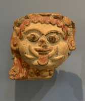 050 Tête de Gorgone - Sanctuaire urbain (Fin du 6°s)