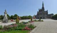 43 Statue de sainte Anne & basilique