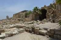 128 Entre le port et le podium du temple d'Auguste