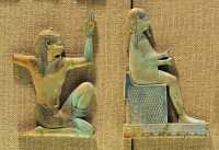 083 Deux personnages - Faience (100-30)