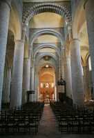 13 - Abbaye - Nef (11°s)