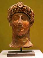 18 - Tête couronnée de lauriers trouvée au large de Tyr (5°s)