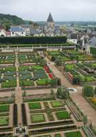 24 Egl. & jardins vus du donjon