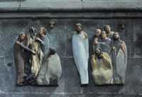 008 Chemin de croix - Reniement de Pierre - A mort crucifie-le