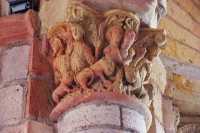 75 Nord de la tour-porche (Personnages et frise de lions)