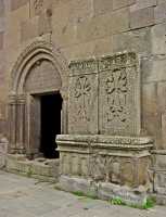 13 Entrée de l’Église Saint Grégoire (1241)