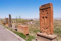 05 Khachkar & sarcophage.NK