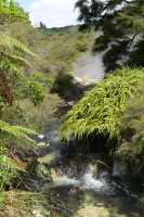 100 Source d'eau chaude